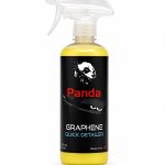 الوصف: Panda Graphene Quick Detailer هو بخاخ تلميع سريع بتقنية الجرافين، مصمم لتنظيف الأتربة الخفيفة والبصمات مع تعزيز لمعان الطلاء وإضافة طبقة حماية خفيفة. يمنح السيارة مظهرًا نظيفًا وبراقًا خلال دقائق، ويترك السطح ناعمًا وسهل التنظيف.  مميزات المنتج:  * ينظف الأتربة الخفيفة والبصمات بسرعة. * يمنح لمعانًا عميقًا ومظهرًا متجددًا للطلاء. * يحتوي على تقنية الجرافين لتعزيز الحماية واللمعان. * يساعد على طرد الماء وتقليل التصاق الأوساخ. * يترك السطح ناعمًا وسهل المسح. * مناسب لجميع ألوان ودهانات السيارات. * سهل الاستخدام بالرش ثم المسح بقطعة مايكروفايبر. * السعة: 473 مل (16 FL OZ)